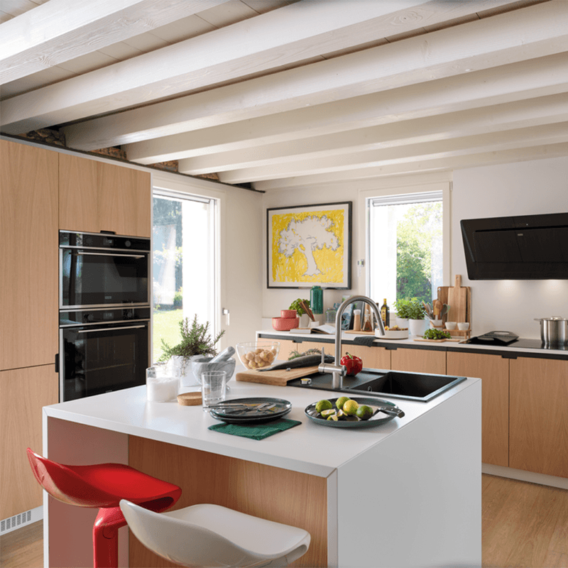 Misturador monocomando Atlas Neo J com bica em J alta extensível